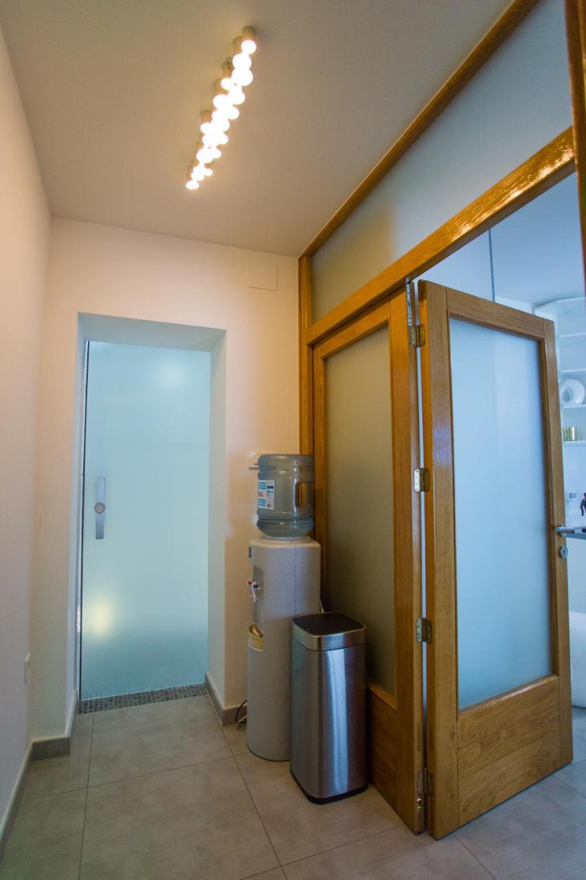 Apartment Plaza ----Wallbox 11Kw 16A ----- Private Spa- Jacuzzi, Infrared Sauna, Luxury Massage Chair, Parking, Entry With Pin 0 - 24H, Free Cancellation 24 Hours Before Check In Slavonski Brod Esterno foto