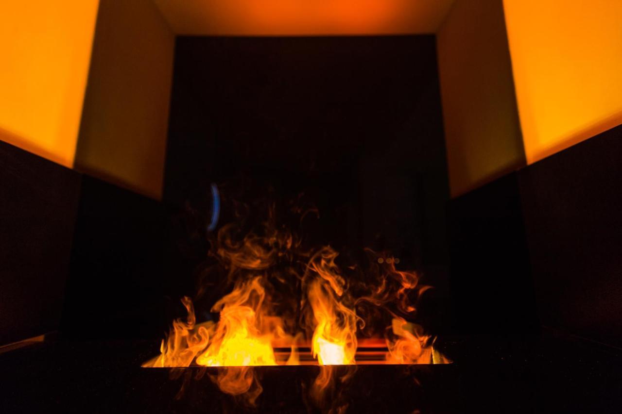 Apartment Plaza ----Wallbox 11Kw 16A ----- Private Spa- Jacuzzi, Infrared Sauna, Luxury Massage Chair, Parking, Entry With Pin 0 - 24H, Free Cancellation 24 Hours Before Check In Slavonski Brod Esterno foto