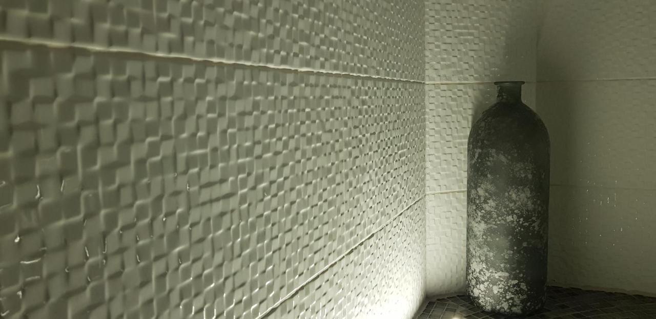 Apartment Plaza ----Wallbox 11Kw 16A ----- Private Spa- Jacuzzi, Infrared Sauna, Luxury Massage Chair, Parking, Entry With Pin 0 - 24H, Free Cancellation 24 Hours Before Check In Slavonski Brod Esterno foto
